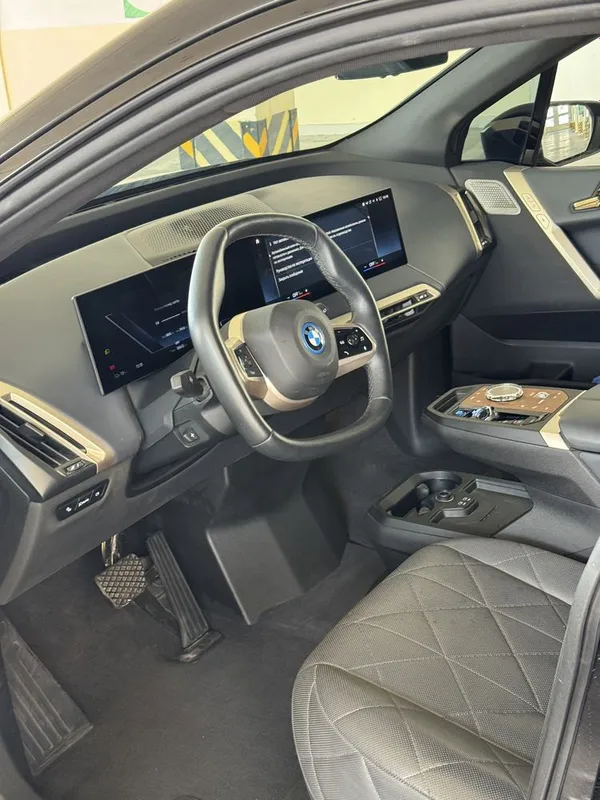 Bmw ix50 пневма полный опцион 7