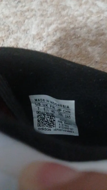 Adidas sarakanojka 3 Adidas sarakanojka 3
