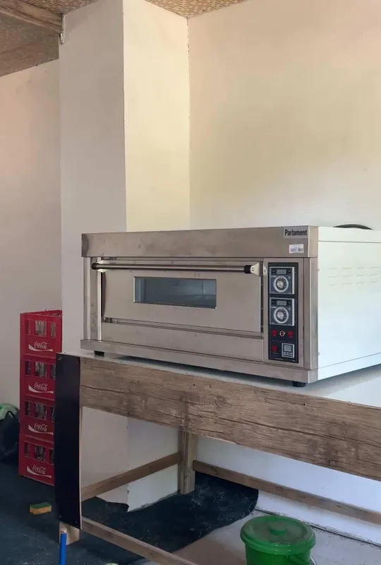 Konditor pech buxanka non pishiriqlar
