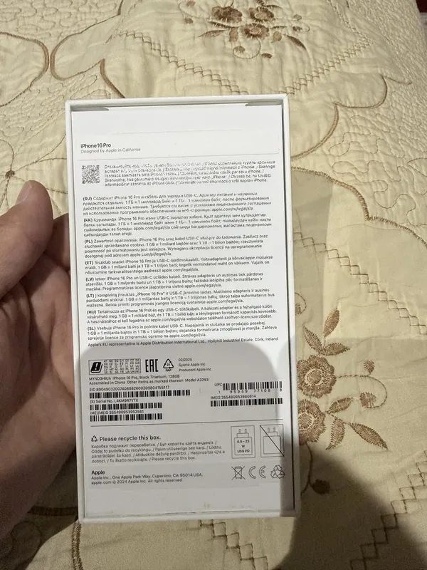 Продам iphone 16 pro в идеальном состояние без царапин и.т.д — фото 1