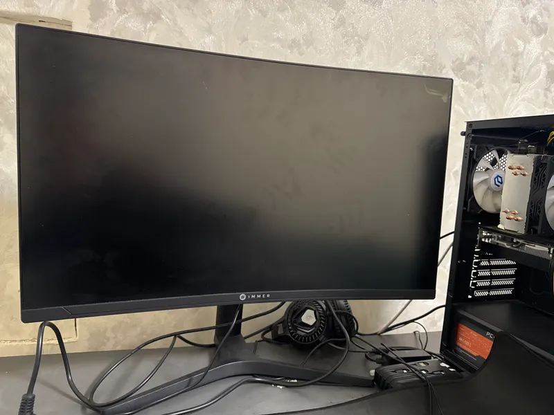 Monitor sotiladi aybi rasmda 180ghz