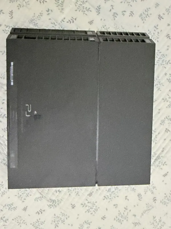 Sony PlayStation 4 — фото 1