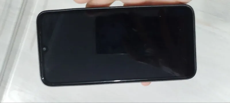 Xiaomi Redmi 7 telefon — фото 2