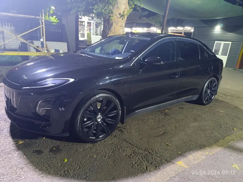 Hongqi EQM 5 500km 1