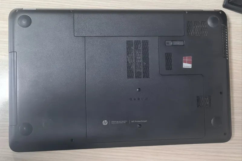 HP Pavilion notebook sotiladi core i3 inside — фото 2