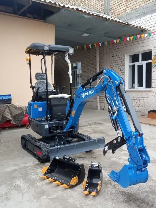 Mini ekskavator rippa yaponski kubota mator