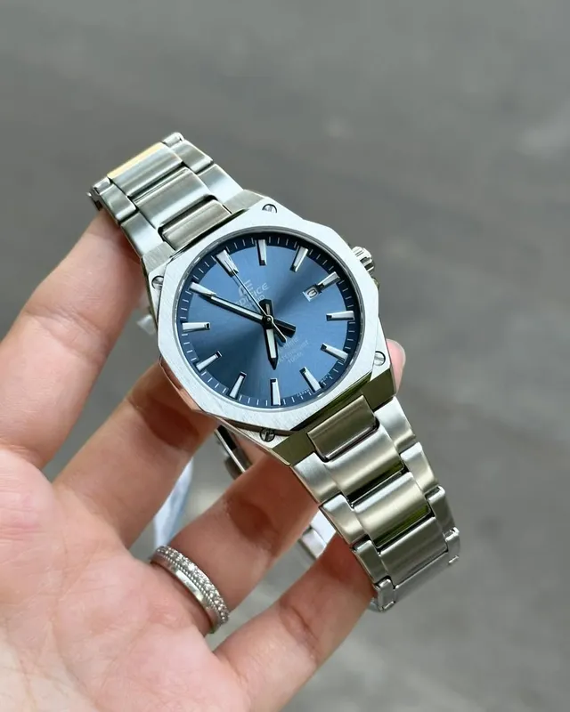 Original Casio Edifice soatlari 115$ dan 2 Original Casio Edifice soatlari 115$ dan 2
