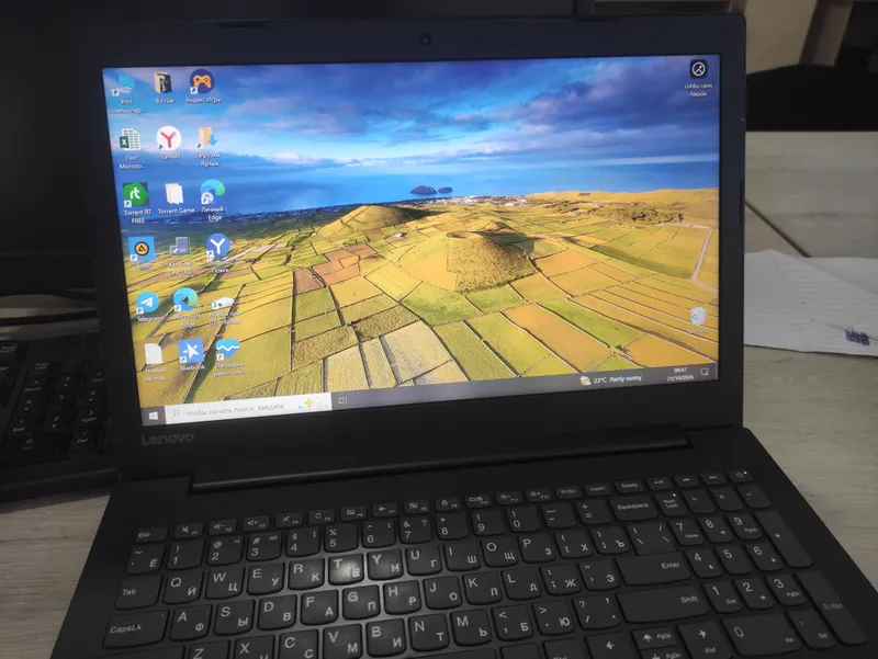 Lenovo IdeaPad 330-15AST 2