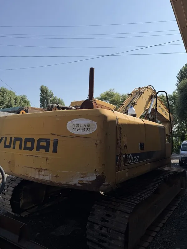 Hunday ekskavator sotiladi 4