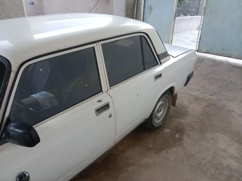 Vaz 2107 sotiladi 3