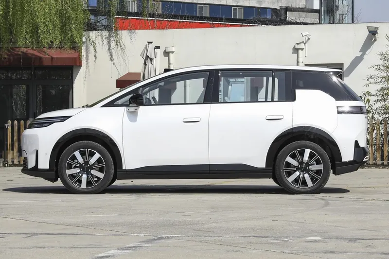 GAC AION N60 Ultra, электричка 3