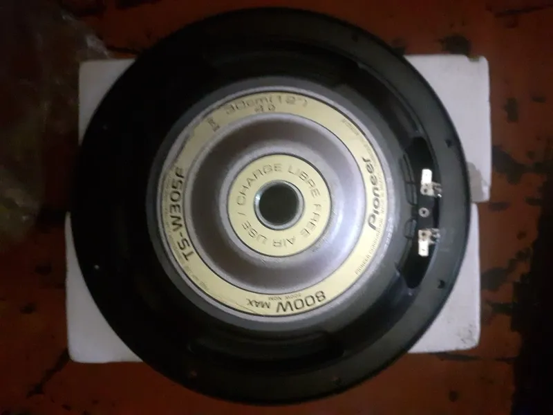 Продаёться новый буфер.выходная мощьность 800 ватт.Pioneer. 30 см. 5 Продаёться новый буфер.выходная мощьность 800 ватт.Pioneer. 30 см. 5