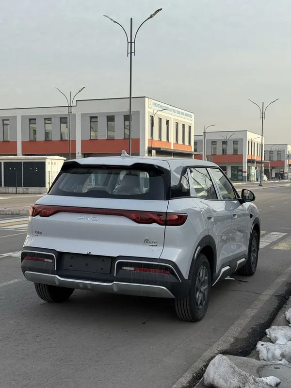 BYD Yuan up Smart drive 401 chegirma narxlada — фото 4