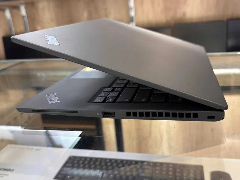 Lenovo ThinkPad T14s Core i5-1145G7 ram 8 ssd 256 сенсорный — фото 2