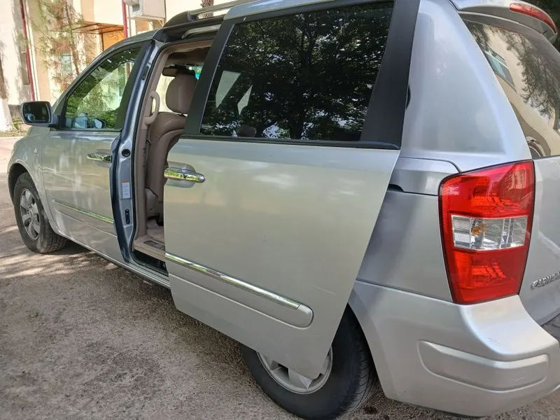 Kia Carnival sotiladi 2,9 turbo dvigatel — фото 2
