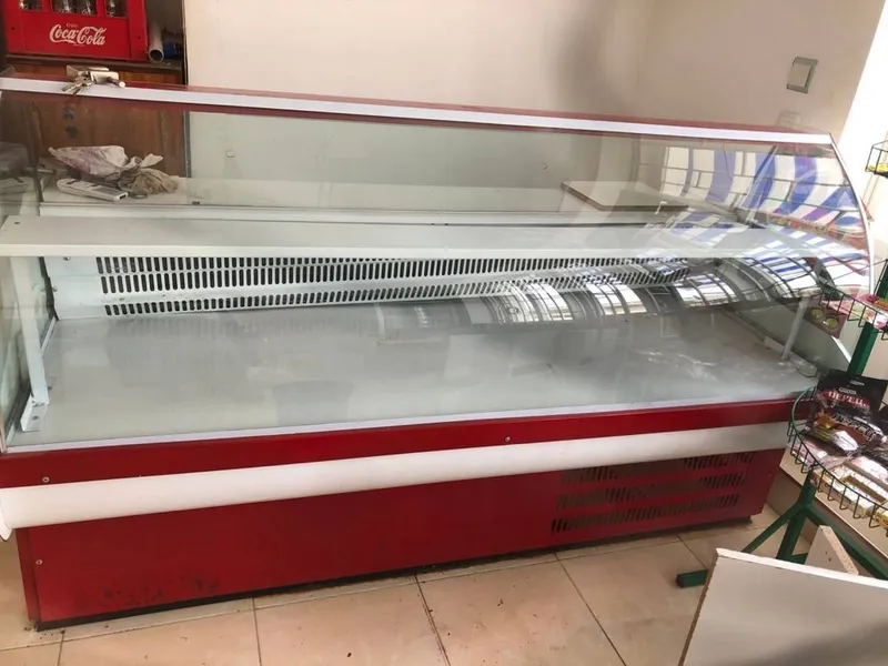 витрина холодильник