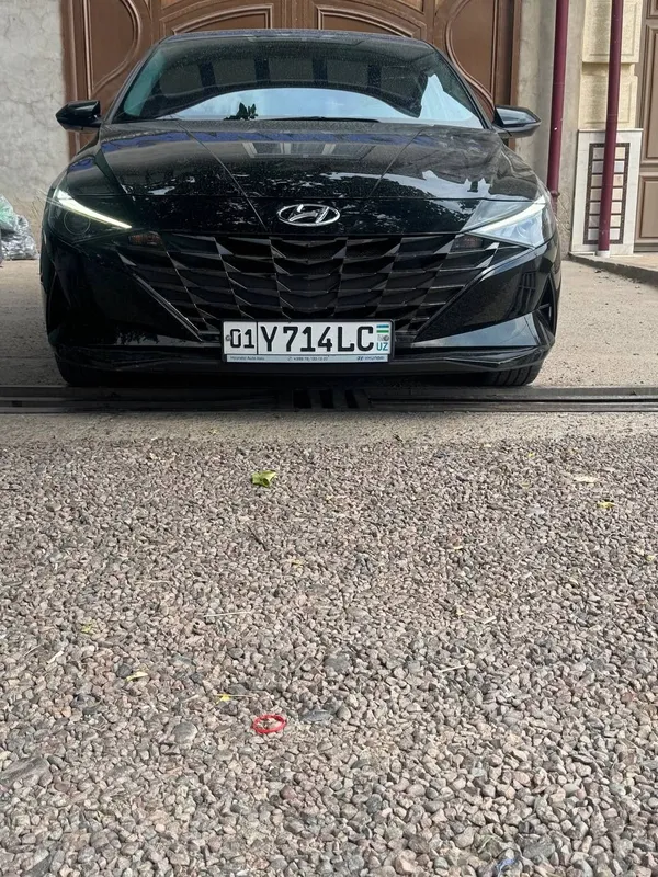 Hunday elantra sotiladi