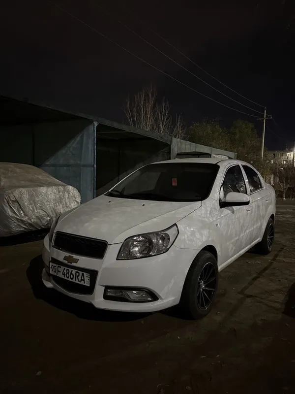 Nexia R3 sotiladi