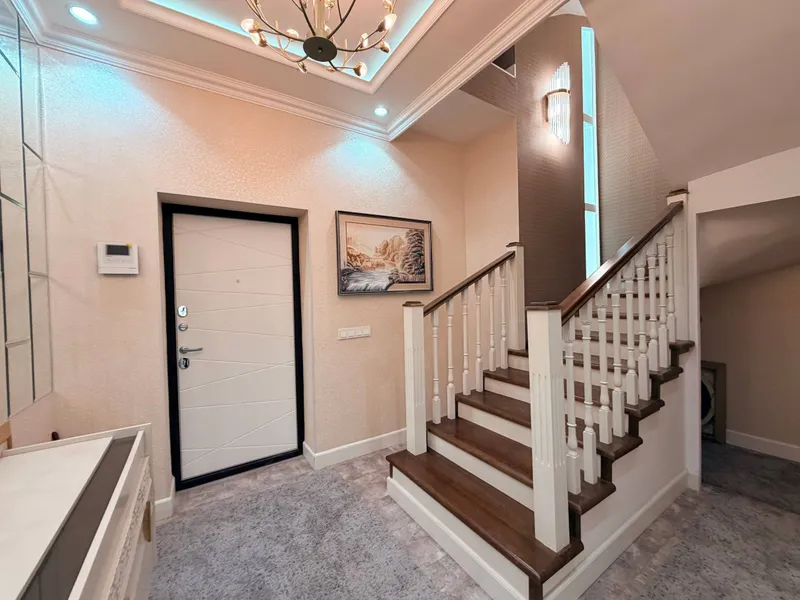 4-комнатная квартира, 226 м², Юнусабад 8