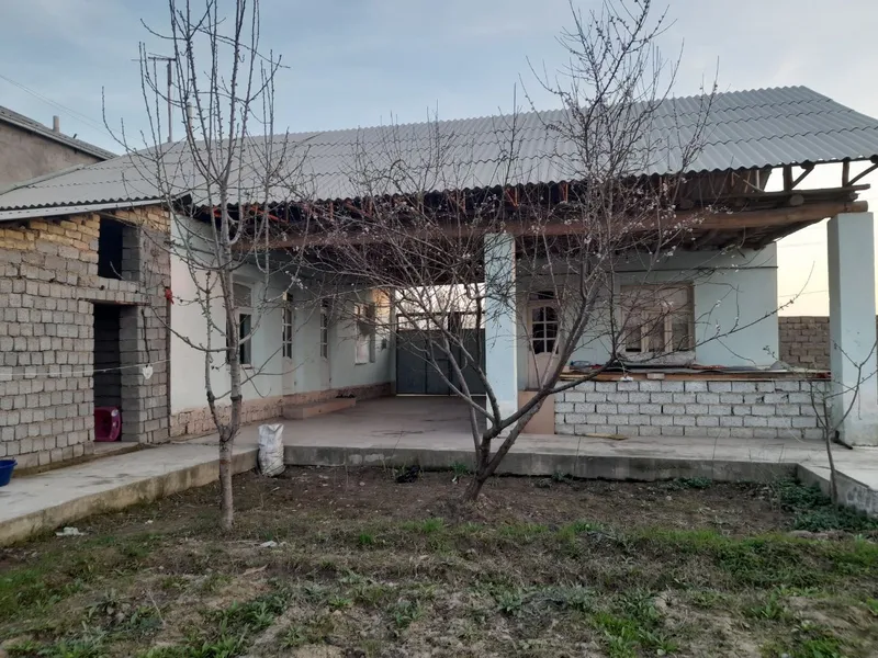 hovli sotiladi