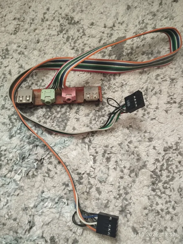 Плата с USB и звуковыми разъемами для компьютера 2