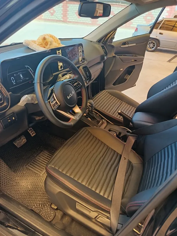 KIA Sonet 6