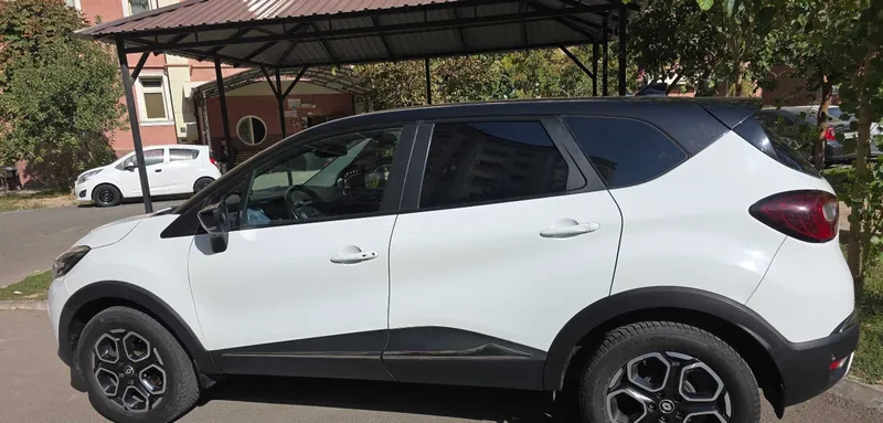 Renault Captur, avtomat, 1.6 atmosferali dvigatel, propan, 61 litrlik tabletka ballon 10