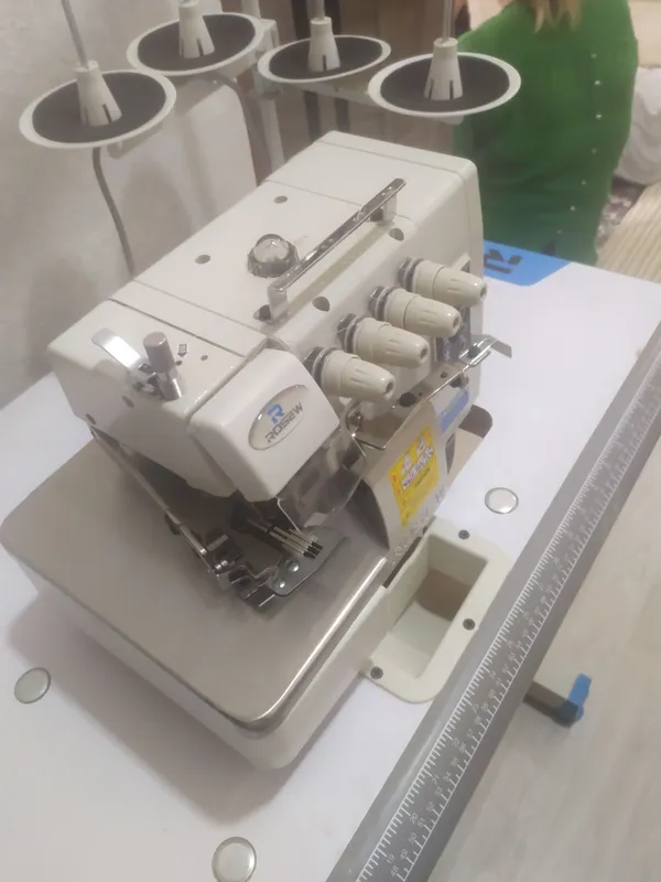 Averlo  ROSEW 7