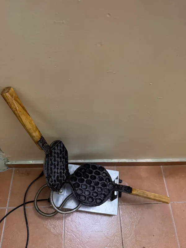 Vafelnitsa sotiladi.