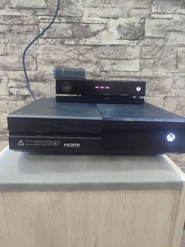 Xbox One 500GB 4 Xbox One 500GB 4