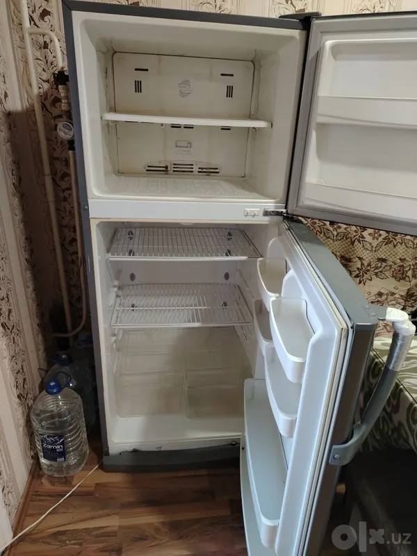 Продам холодильник Daewoo корейский 2 Продам холодильник Daewoo корейский 2