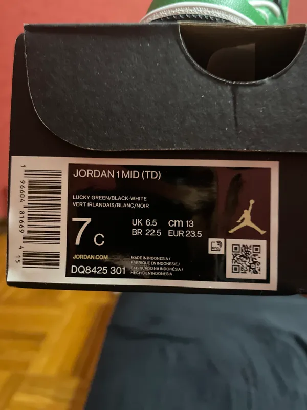 Новые детские кроссовки Air Jordan Lucky Green 3 Новые детские кроссовки Air Jordan Lucky Green 3