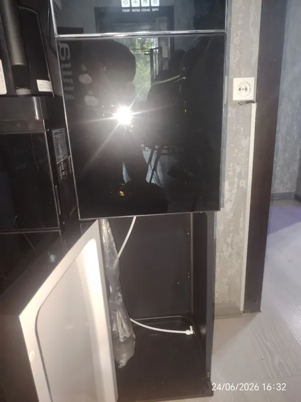 AIWA Down Black Glass Kuleri — фото 4