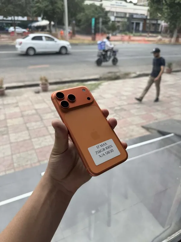 IPhone 17 Pro Max — фото 1