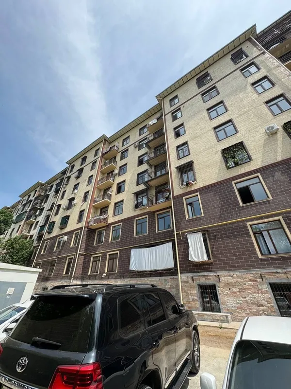 Новостройка домни сокольний этажида 340 кв. жой арендага берилади,