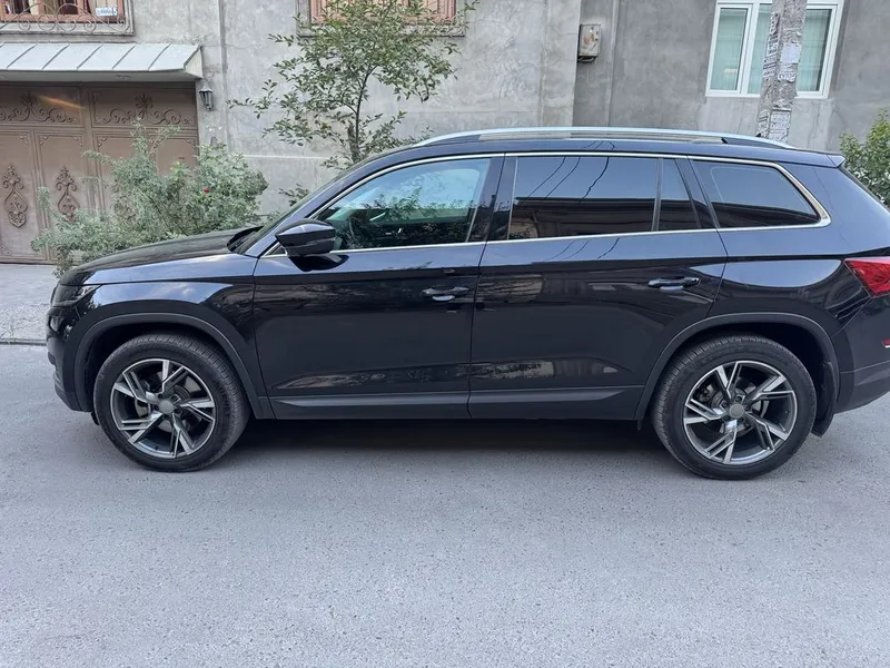 Продам свой автомобиль Skoda Kodiaq в отличном состоянии — фото 2