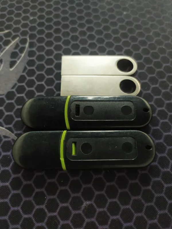 4 gb usb fleshkalar sotiladi yangi