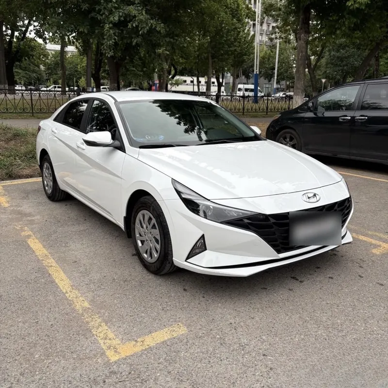 Hyundai Elantra 1.6 AT, 1-я позиция 2 Hyundai Elantra 1.6 AT, 1-я позиция 2