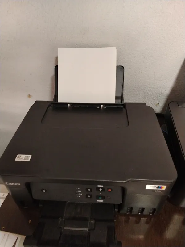 Canon 3 v 1 sotiladi ishlashi zor muamosi yo rangla tiniq