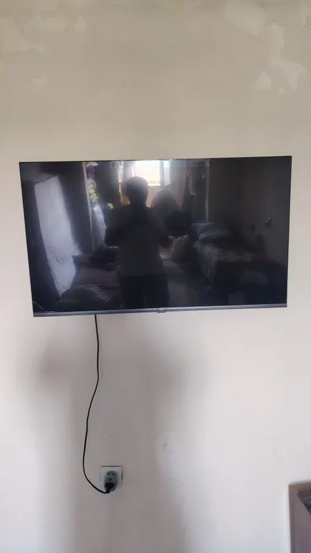 Продам телевизор Artel 43 smart full HD как новый 8