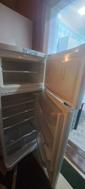 Холодильник indesit 4