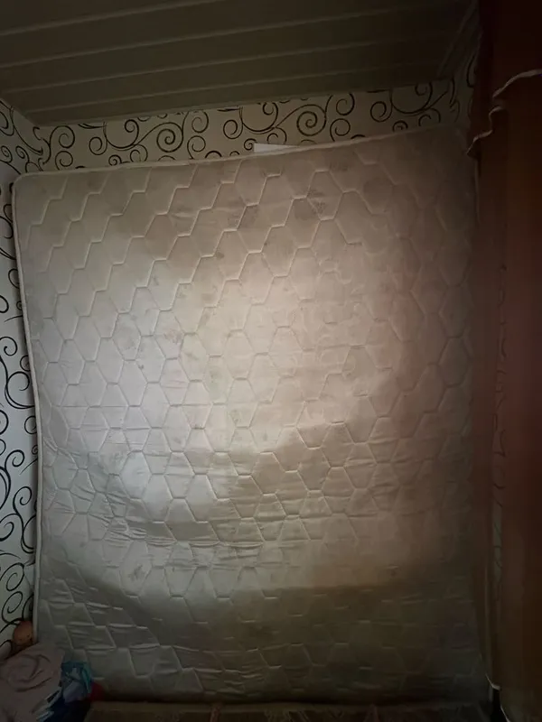 Матрас с пружиной б/у