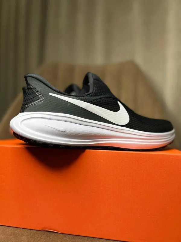 Nike REVOLUTION 8 мужские кроссовки на лето РАЗМЕР 39,40,42,43 1