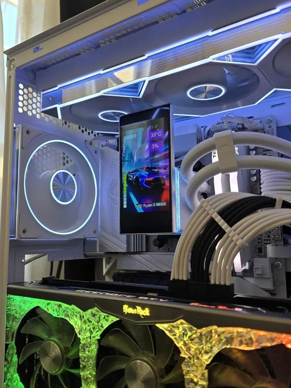 Gaming Computer Sotiladi 4