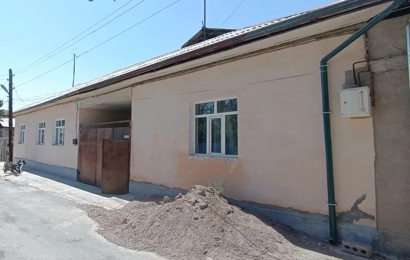 Продаётся дом в Алмалыке ориентир ташпулат чайхана, 1