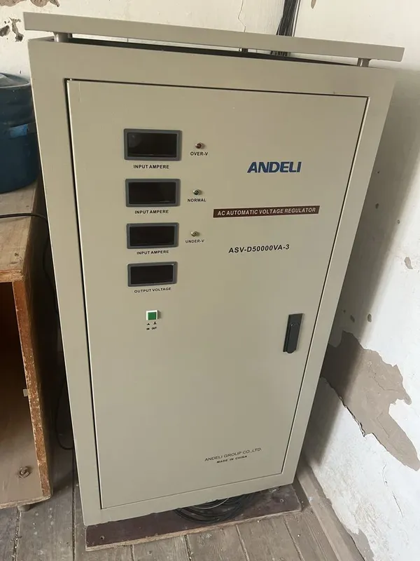 Стабилизатор напряжения ANDELI ASV-D50000VA-3 Стабилизатор напряжения ANDELI ASV-D50000VA-3