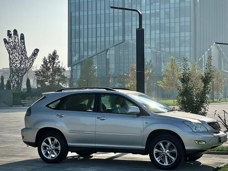 Срочно продается автомобиль Lexus RX 350 8 Срочно продается автомобиль Lexus RX 350 8