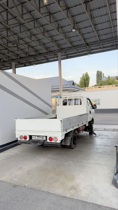 Kia bonga 1tona 200 Starex mator — фото 1