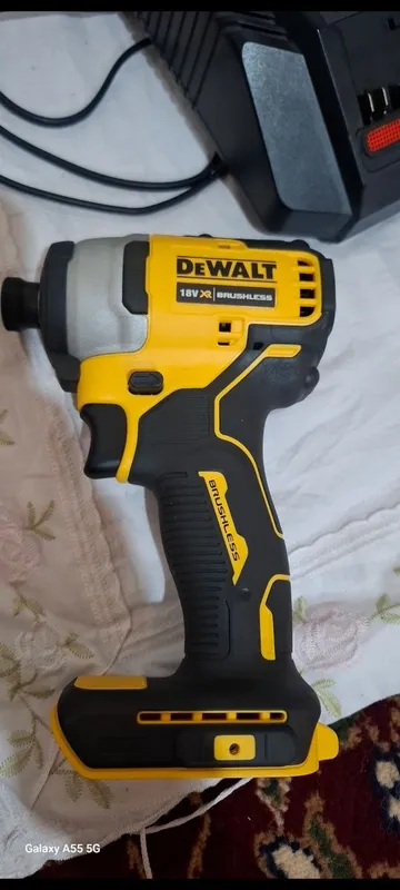 Dewalt hilti bosch makita festul kapro 1 Dewalt hilti bosch makita festul kapro 1