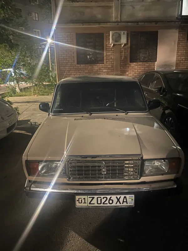 jiguli vaz 2107.